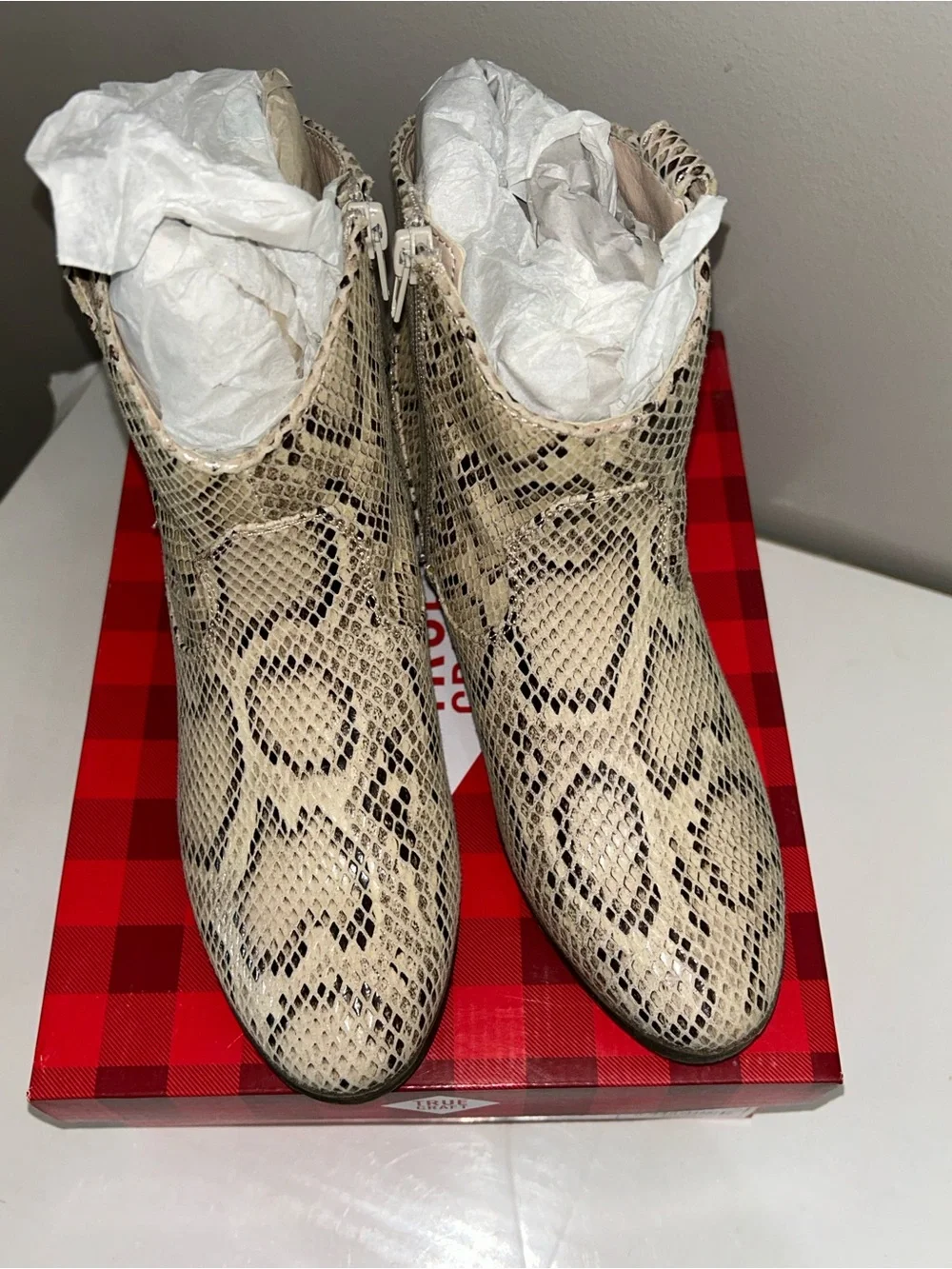 True Craft faux snakeskin